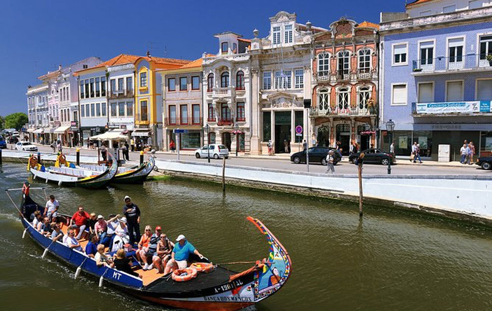 Aveiro and Coimbra small-group full-day tour from Porto with Cruise in Aveiro